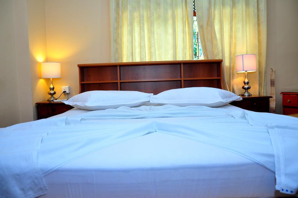 阿努拉德普勒 法国花园旅游宾馆酒店 客房 照片